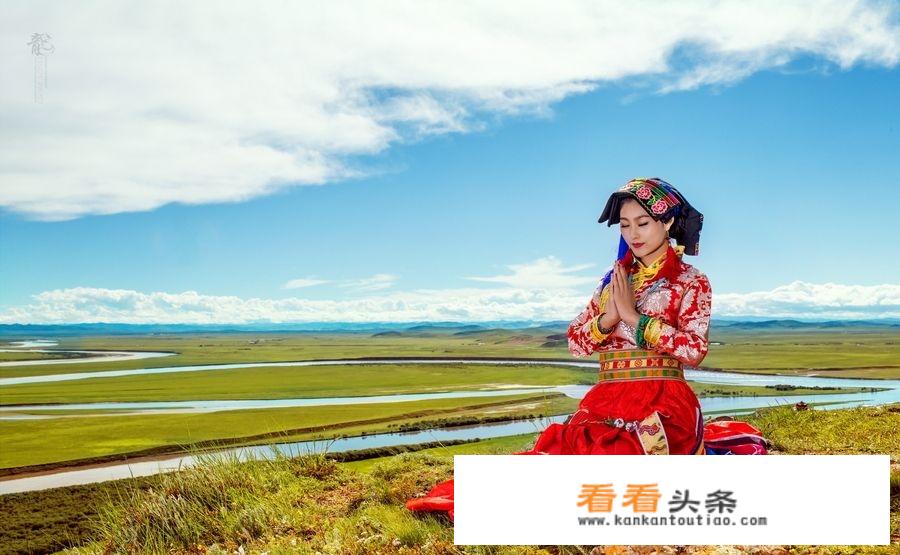 腾格里沙漠通湖草原多大？