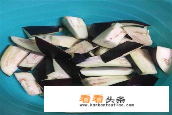 茄子最下饭的三种家常做法？