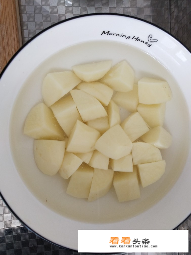 小鸡炖土豆蘑菇粉条家常做法？