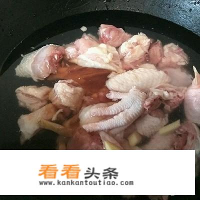 小鸡炖蘑菇东北做法？