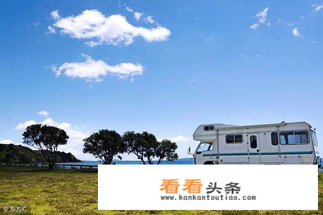 大学生该攒钱还是出去旅游？