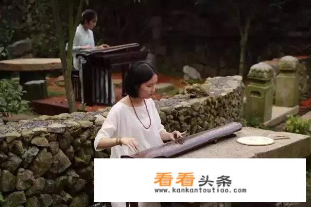 如何推动传统文化与乡村旅游发展？