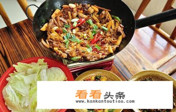泥鳅煮腊肉火锅的做法？