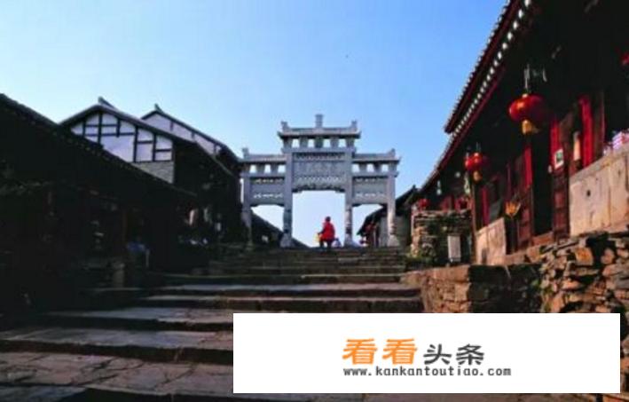 带老人和小孩我们一家人去三亚自助游，哪些玩的项目比较适合？