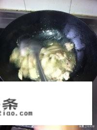 黄豆芽炖五花肉最正宗的做法？