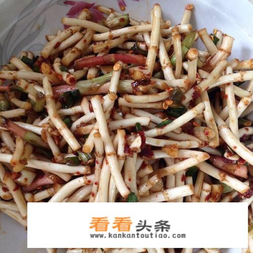 凉拌不加辣的新鲜折耳根的吃法？