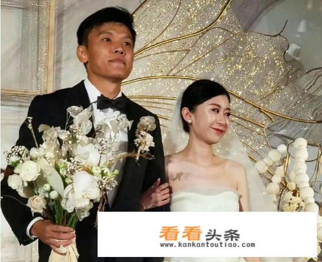 邹正大婚娇妻美丽动人，恒大会否把他召回做李学鹏替补？