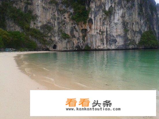 想去泰国找一个岛休闲住半个月，推荐什么岛？