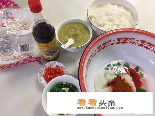 酸菜炒魔芋做法视频王刚？