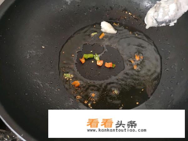 不放肉的干锅包菜做法？