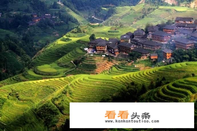 八月初计划从丽江大理昆明桂林北海三周时间自由行。请教游玩攻略及民宿和交通推荐？