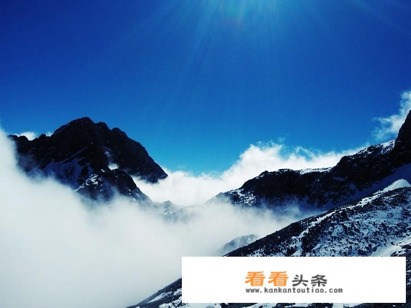 冬天雪山美景的英语作文？