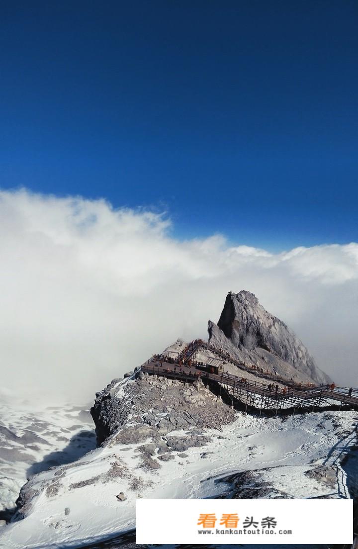 冬天雪山美景的英语作文？