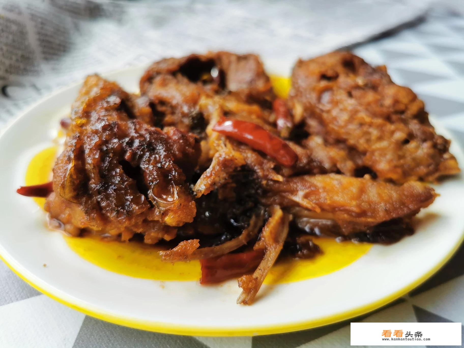 高压锅白鲢酥鱼的做法？