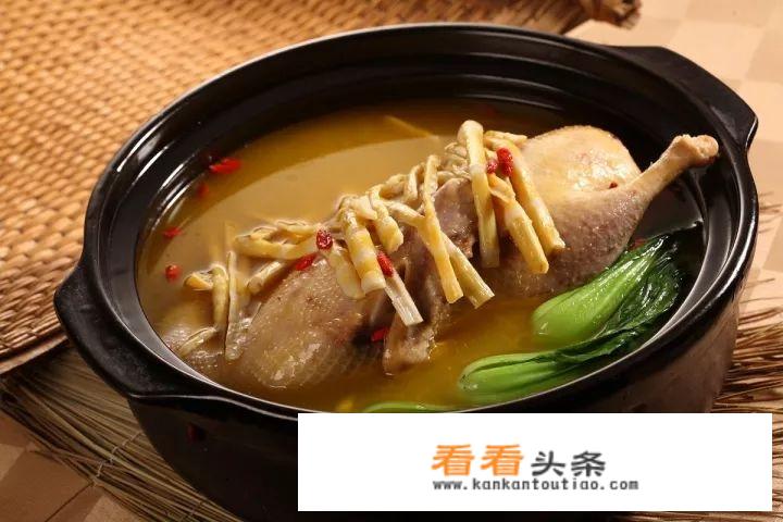 孕妇能喝老鸭炖白萝卜汤吗？