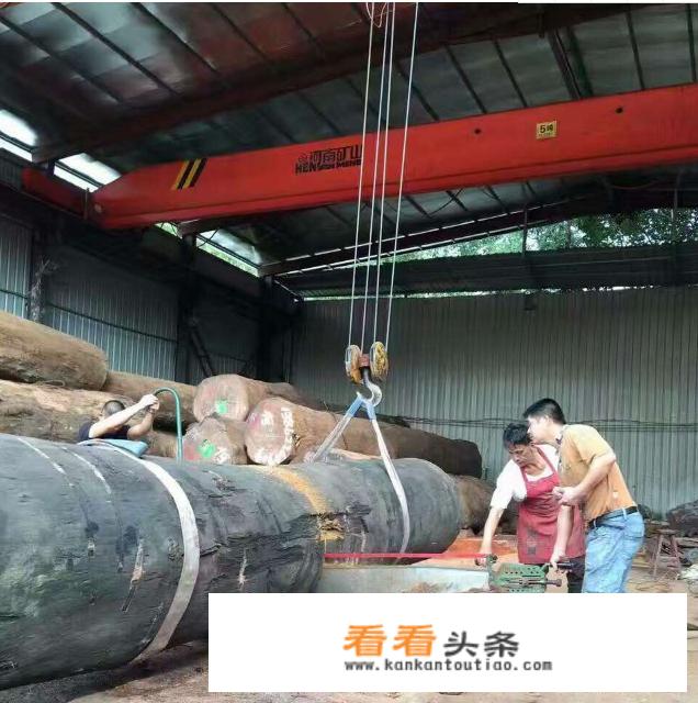 实木餐桌、茶桌、会议桌，大板到底是不是拼接的呢？