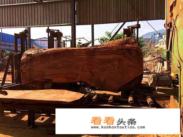 实木餐桌、茶桌、会议桌，大板到底是不是拼接的呢？