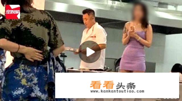 西北工业大学明德学院，一美女食堂阿姨，穿低胸装，给军训学生打饭，你怎么看？