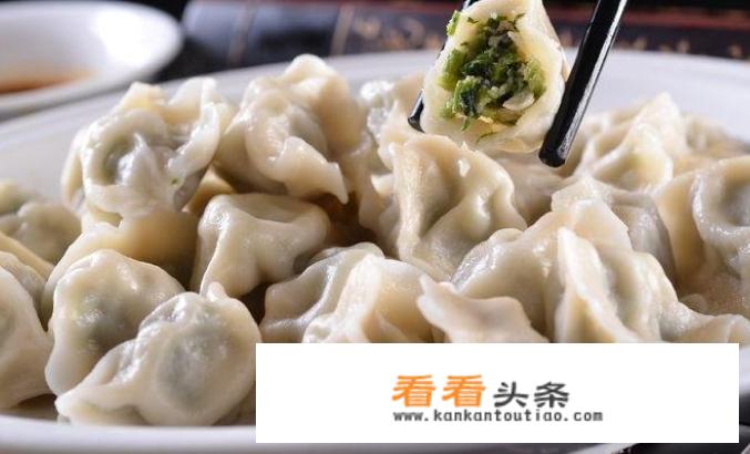 包饺子用的面和的软点好还是硬点好？有何技巧？