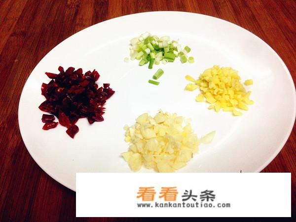 正宗川味手撕包菜的做法？