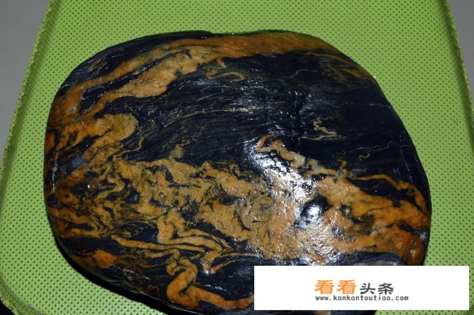 奇石几十万，上百万的价格现在比比皆是，难道这些都是真实的吗？