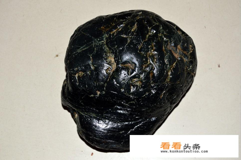 奇石几十万，上百万的价格现在比比皆是，难道这些都是真实的吗？