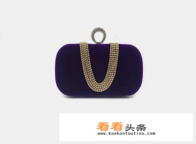 如何拍摄出漂亮的包包图片？如何拍出时尚包包美照？