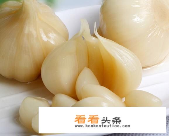 吃糖蒜有什么好处和坏处？