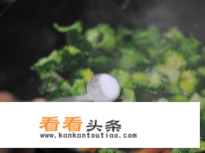 清炒西兰花怎么做？