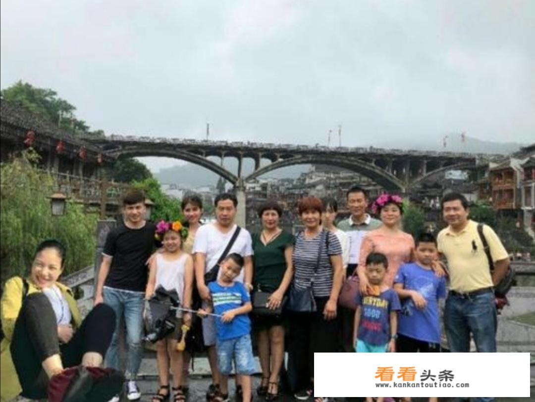 每次夫妻旅游，老婆都带她家亲属跟随去，所有费用都我们花，咋办？