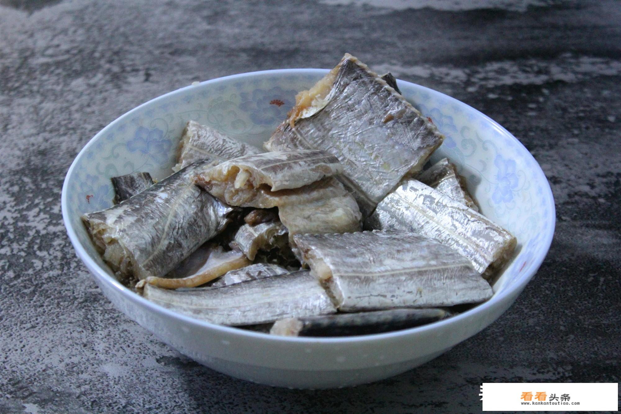 带鱼怎么烧比较好吃？