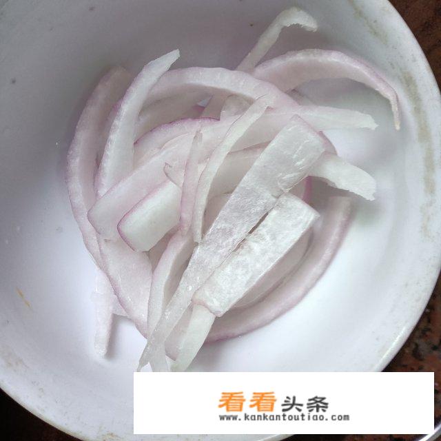 凉拌牛肉怎么拌会好吃？