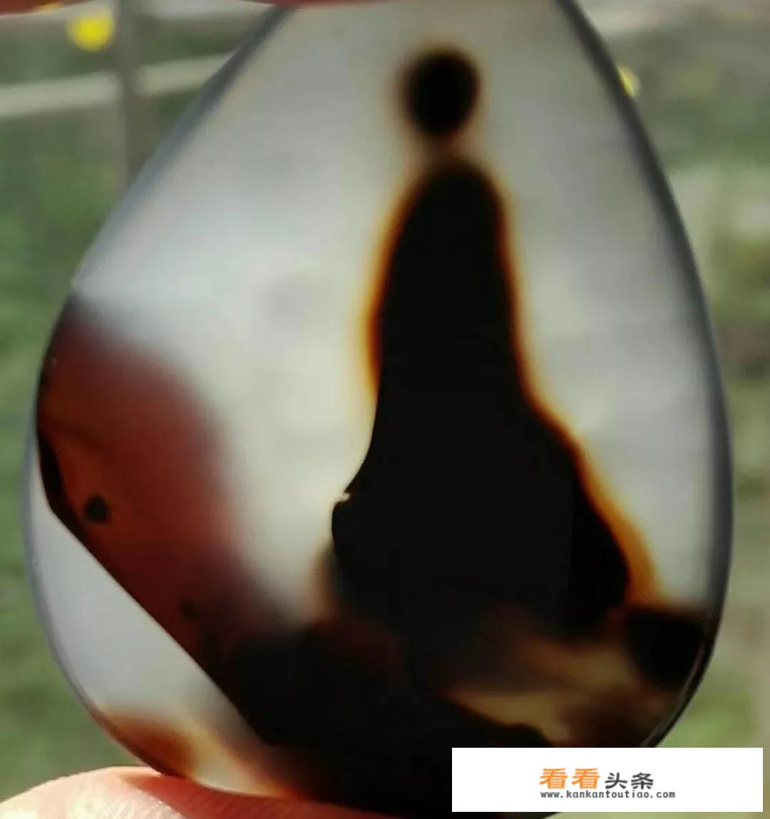 您有价值1－10万的石头吗？不妨晒个图片，找找缘份？
