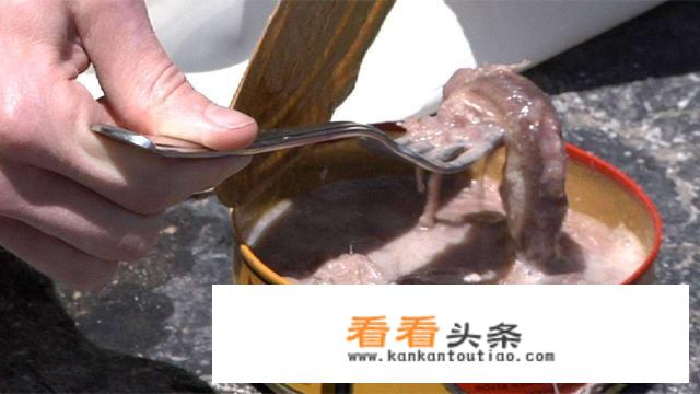 为什么鲱鱼罐头这么臭还有那么多人吃？
