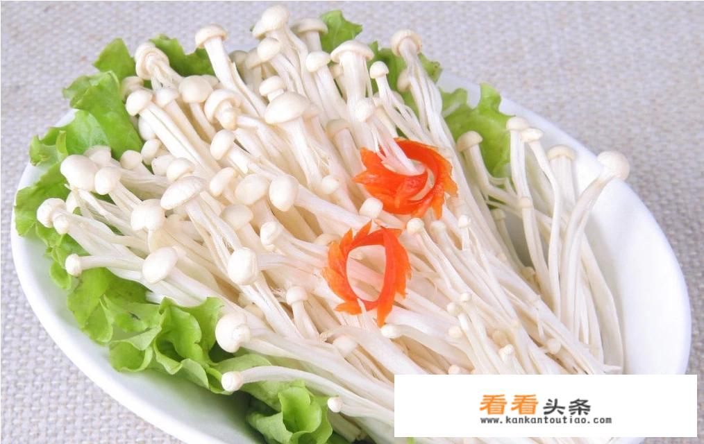网络吃播麻辣金针菇的做法？