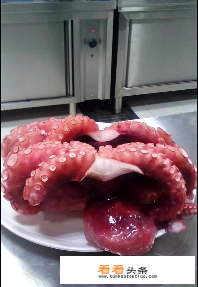 小八爪鱼怎么做好的凉菜？