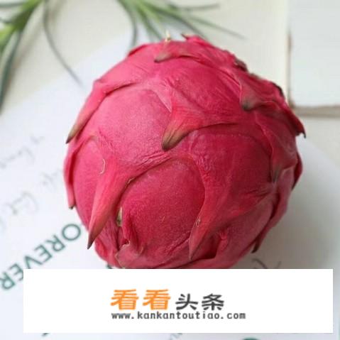 一天两个红心火龙果好吗？