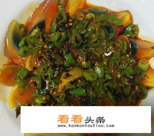 青椒皮蛋怎么做？