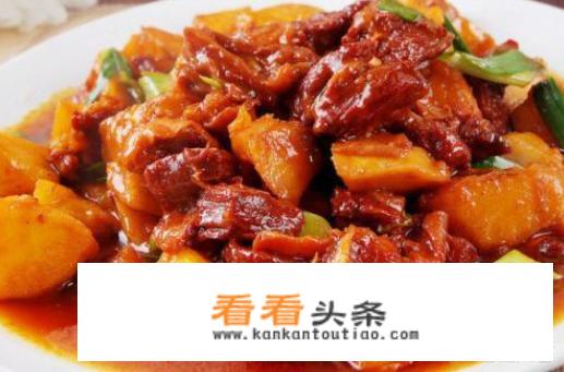 土豆炖牛肉怎么做？