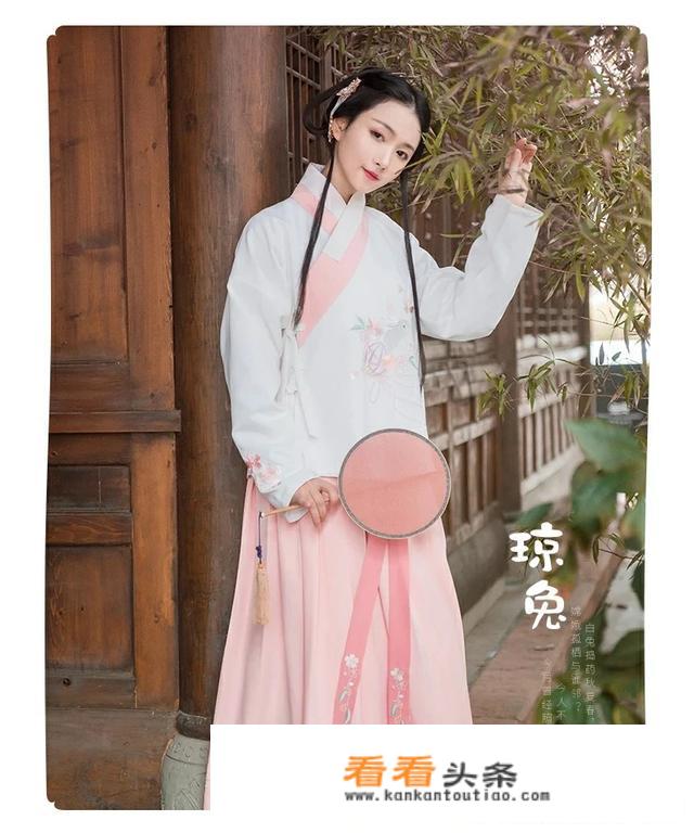 到一些古镇去旅游，穿什么衣服，拍照比较融入景色？