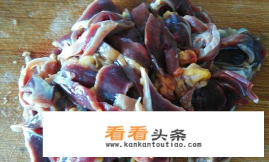 农家青椒炒鸡胗怎么做好吃？