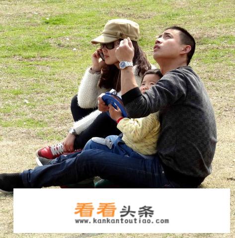 21岁女孩嫁给48岁养父后续？