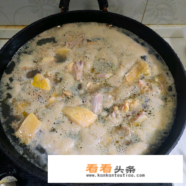鸭子煲汤做法？