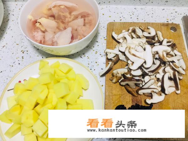 家常炖鸡腿正宗做法？