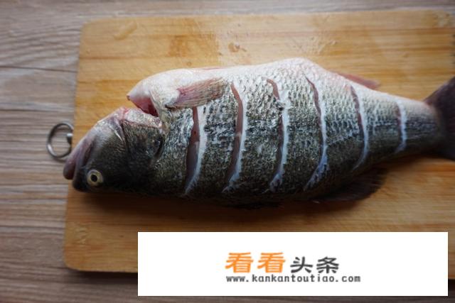 清蒸鲈鱼的做法？