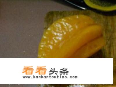 杨桃怎么吃？直接洗下吃可以么？外面的皮能吃么？