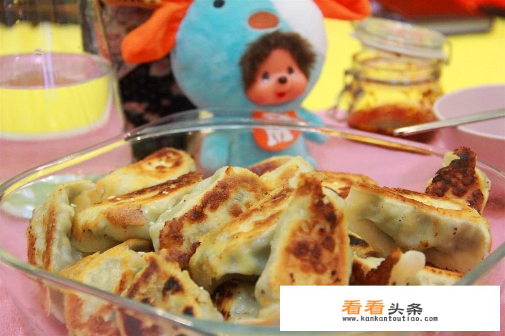 铁锅做锅贴怎么不粘？