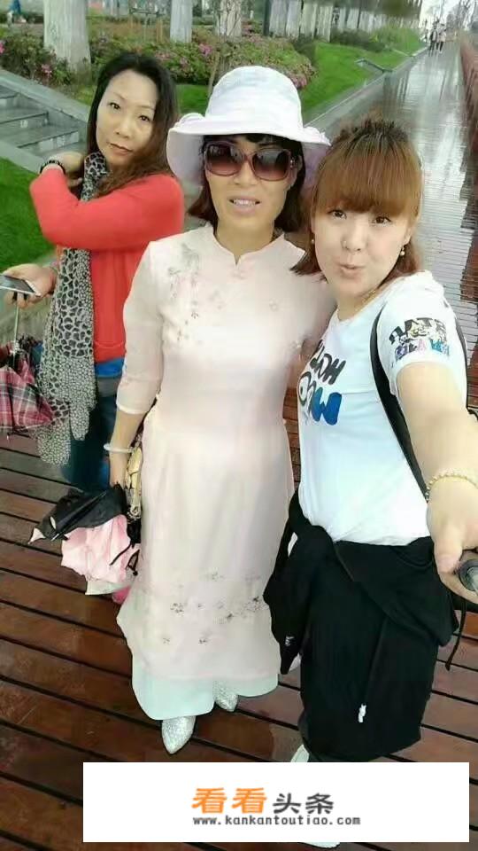 旅游时喜欢上了一个人，怎么找到他？
