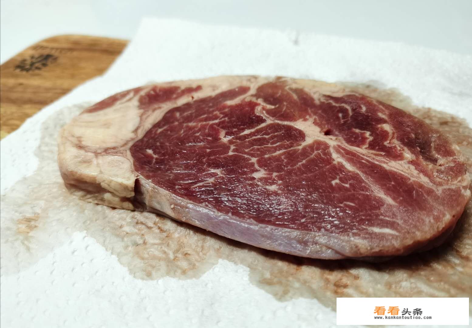腌制好的黑椒牛排做法？