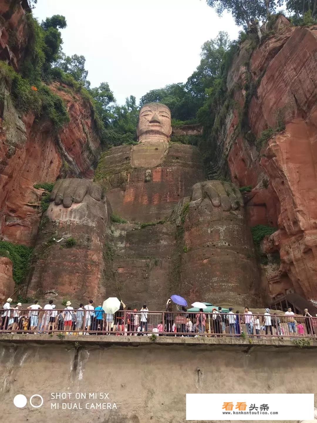 乐山大佛每年旅游人数？